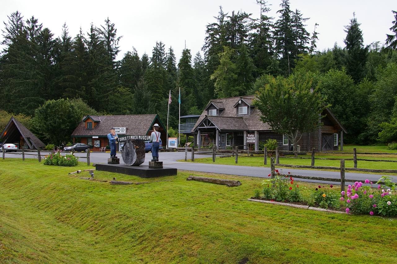 Forks — Timber Town at the Edge of the Rainforest
